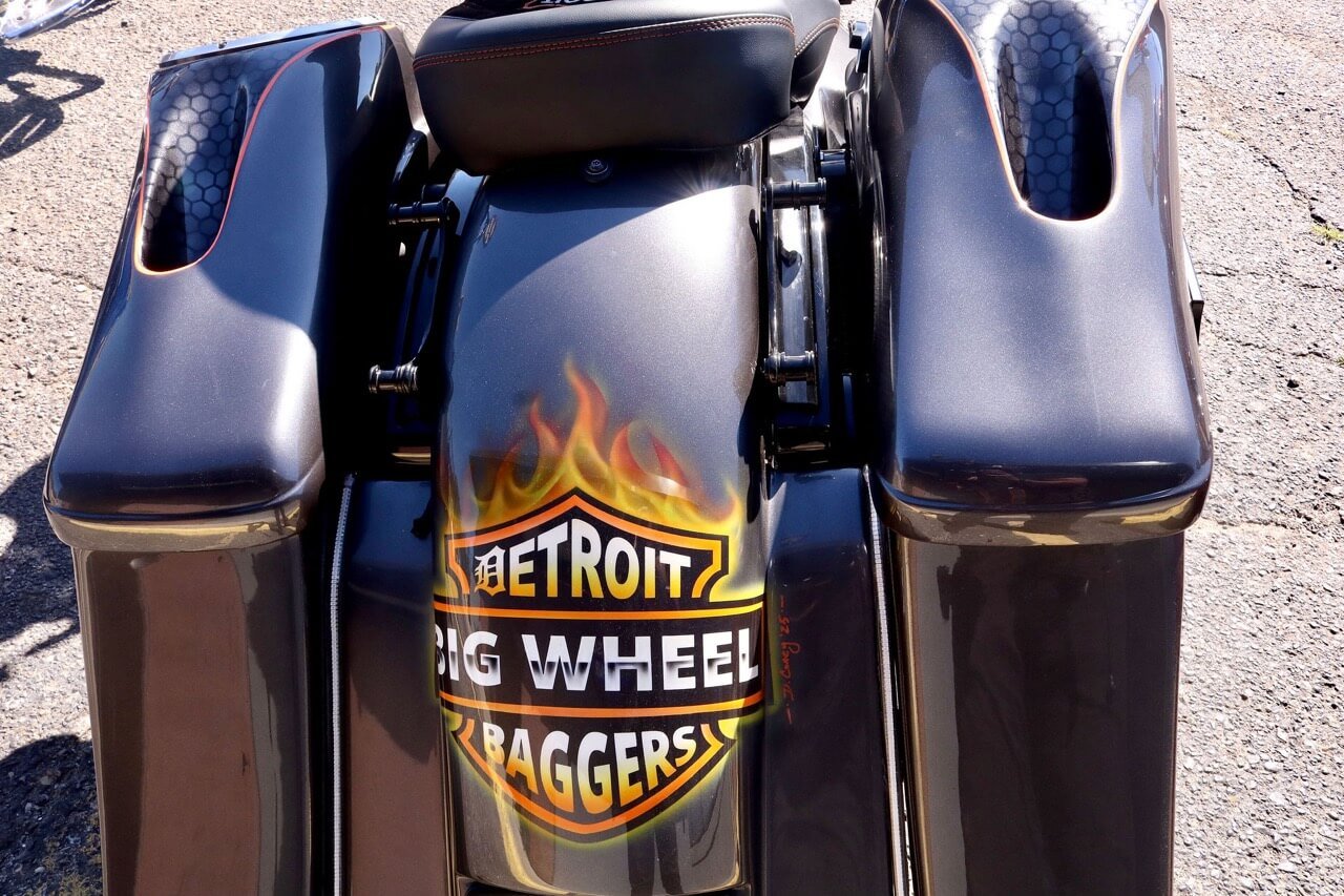 Detroit Big Wheel Baggers custom paint detail
